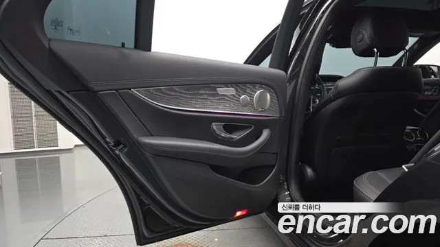Mercedes-Benz E-Class E-класс W213 E350 4MATIC Avantgarde — Фото автомобиля 23