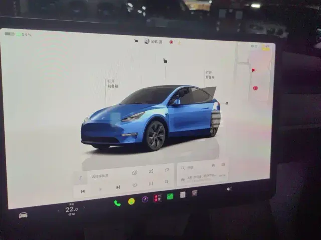 Tesla Model Y — Фото автомобиля 14