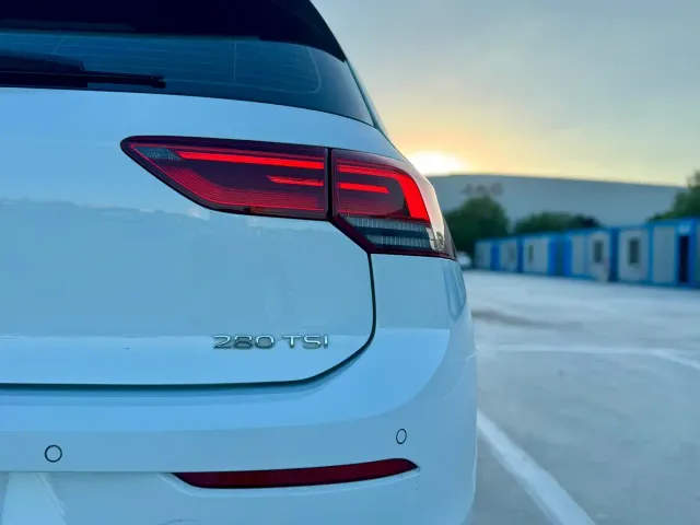 Volkswagen Golf — Фото автомобиля 9