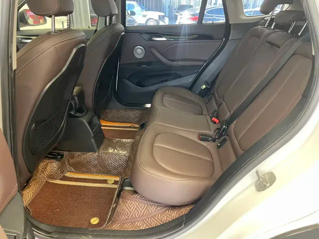 BMW X1 — Фото автомобиля 8