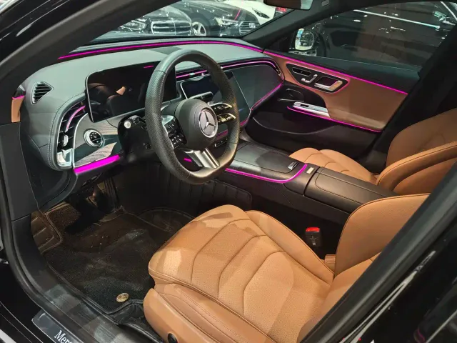 Mercedes-Benz E-Class — Фото автомобиля 5