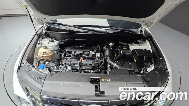 Hyundai Tucson Tucson (NX4) Бензин 1.6 турбо 2WD — Фото автомобиля 4