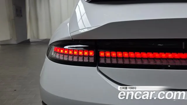 Hyundai Ioniq 6 — Фото автомобиля 8