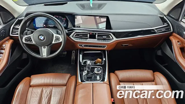 BMW X7 M50i 6 мест — Фото автомобиля 7