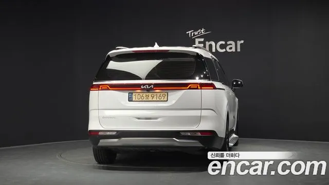Kia Canival Carnival 4 поколение Бензин 7 мест Signature — Фото автомобиля 4