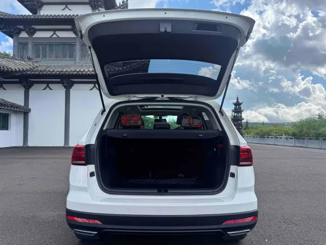 Volkswagen Tharu — Фото автомобиля 20
