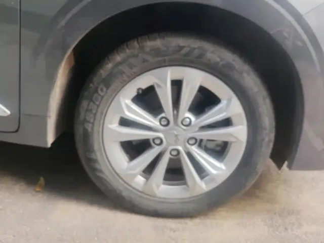 Wuling Jiachen — Фото автомобиля 6