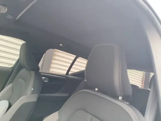 Volvo XC40 — Фото автомобиля 17