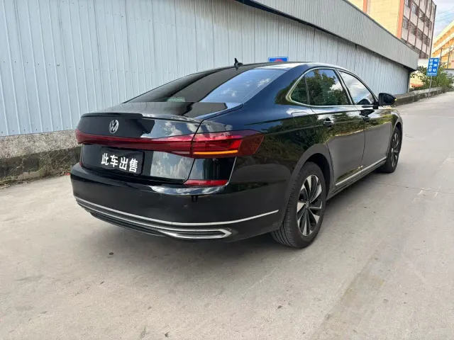 Volkswagen Passat — Фото автомобиля 9