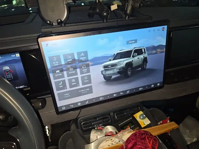 BYD FangChengBao Leopard 5 — Фото автомобиля 12