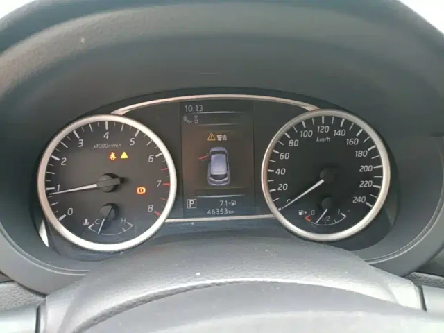 Nissan Tiida — Фото автомобиля 11