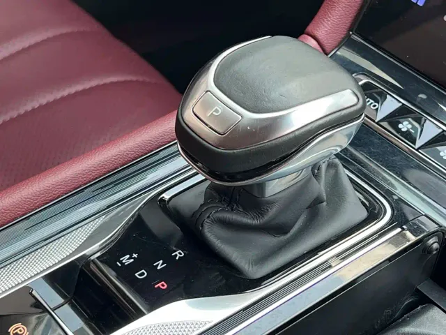 Hongqi H5 — Фото автомобиля 8