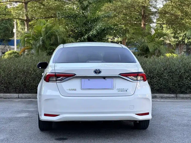 Toyota Corolla — Фото автомобиля 5