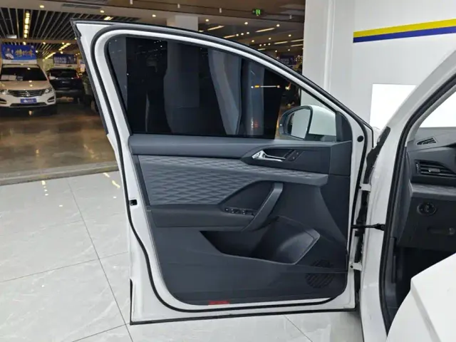Volkswagen Tharu — Фото автомобиля 7