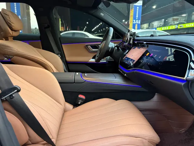 Mercedes-Benz E-Class — Фото автомобиля 13