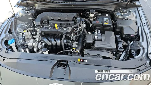 Hyundai Avante CN7 — Фото автомобиля 9