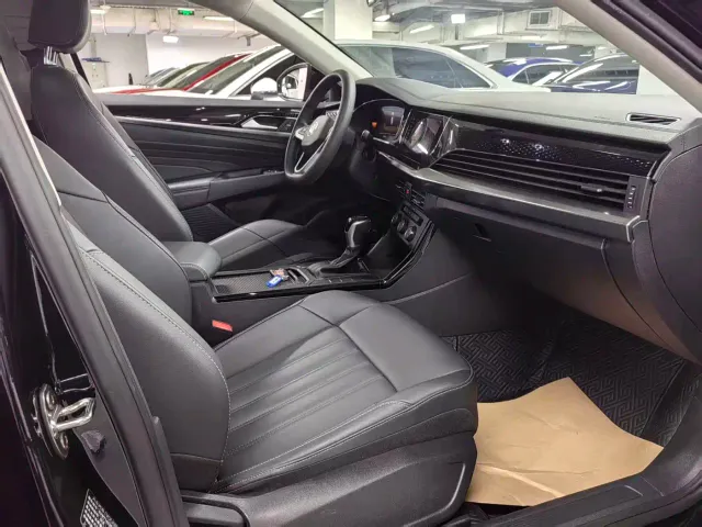 Volkswagen Passat — Фото автомобиля 9
