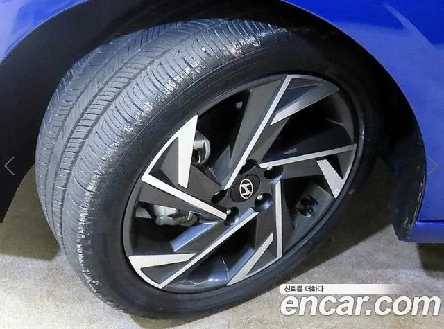 Hyundai AVANTE — Фото автомобиля 19
