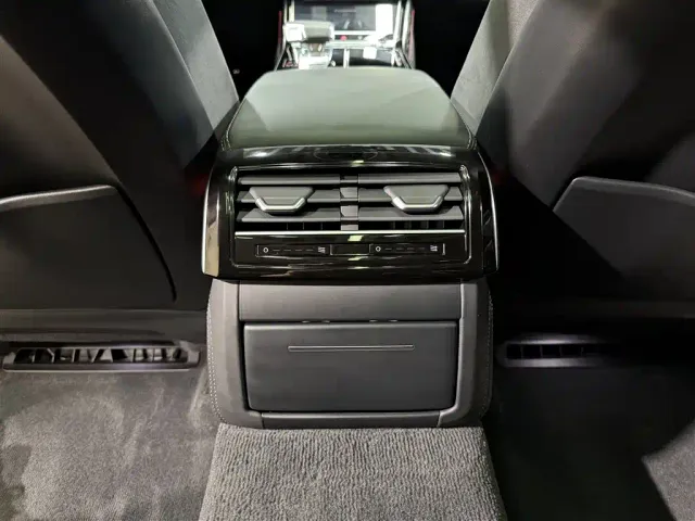 Audi A8 — Фото автомобиля 21