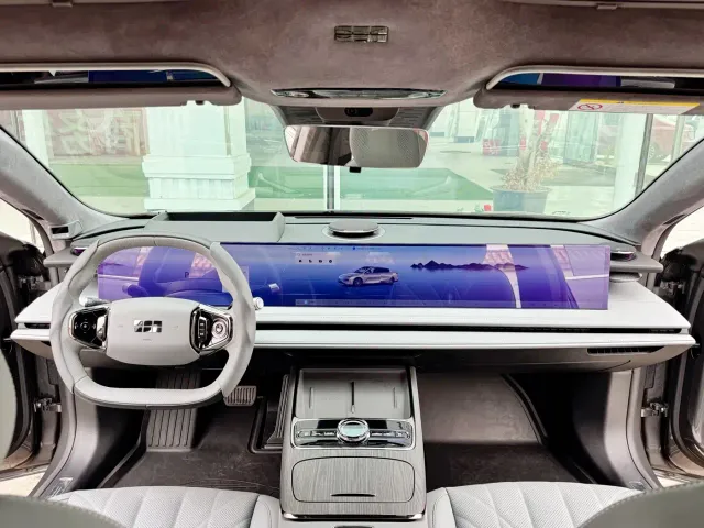 Geely Galaxy E8 — Фото автомобиля 11