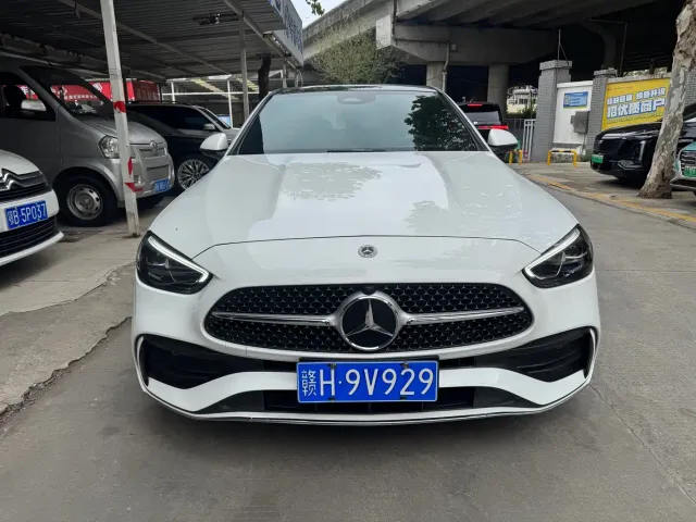 Mercedes-Benz C-Class — Фото автомобиля 3