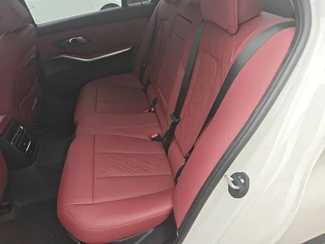 BMW 3 Series — Фото автомобиля 21