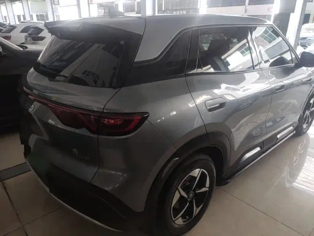 BYD Yuan UP — Фото автомобиля 6