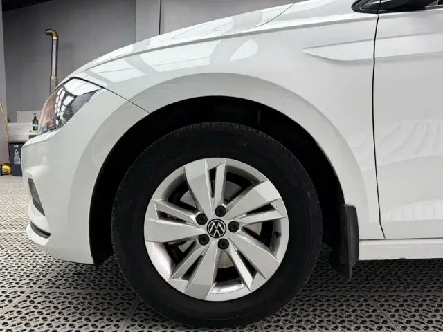 Volkswagen Polo — Фото автомобиля 14