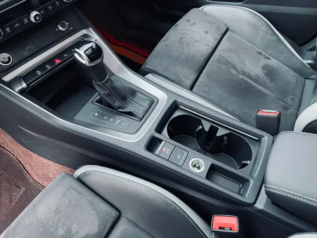 Audi Q3 — Фото автомобиля 11