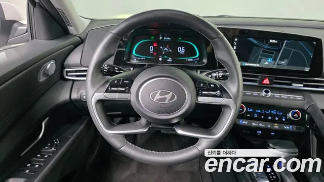 Hyundai AVANTE Новый Avante (CN7) — Фото автомобиля 12