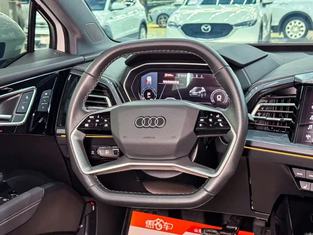 Audi Q4 e-tron — Фото автомобиля 9