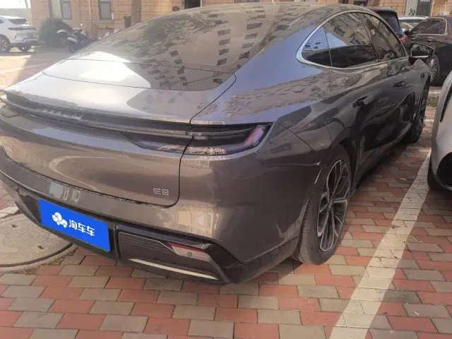 Geely Galaxy E8 — Фото автомобиля 3