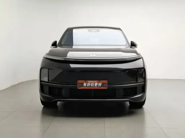 Li Auto L8 — Фото автомобиля 3