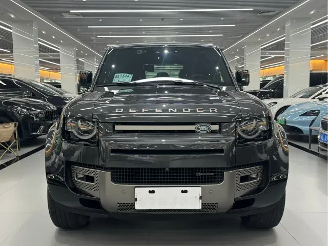 Land Rover Defender — Фото автомобиля 2