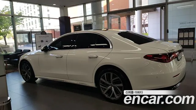 Mercedes-Benz E-Class W214 — Фото автомобиля 8
