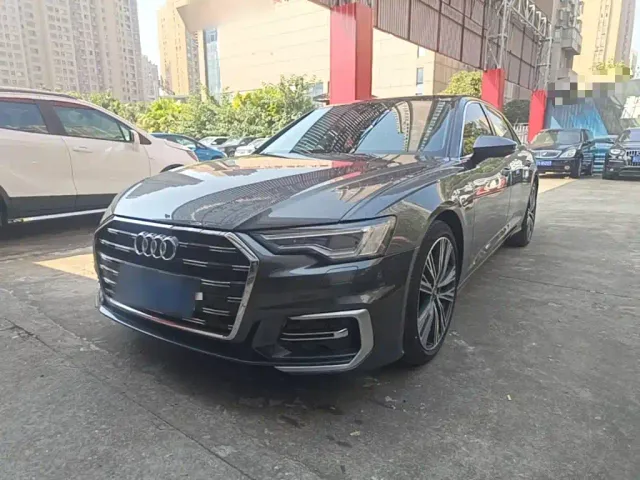 Фотография автомобиля — Audi A6L