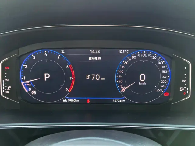 Volkswagen Passat — Фото автомобиля 17