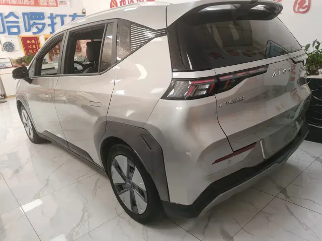 GAC Aion Y — Фото автомобиля 2