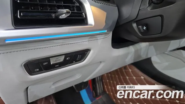 BMW XM G09 — Фото автомобиля 28