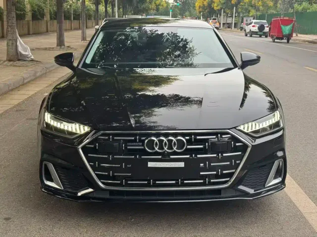 Audi A7L — Фото автомобиля 2