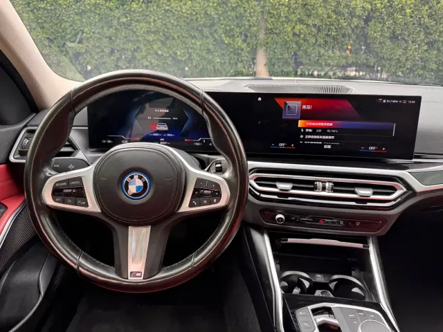 BMW i3 — Фото автомобиля 10