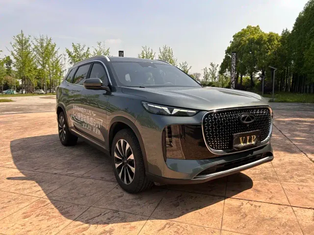 Chery Tiggo 8 PLUS — Фото автомобиля 2