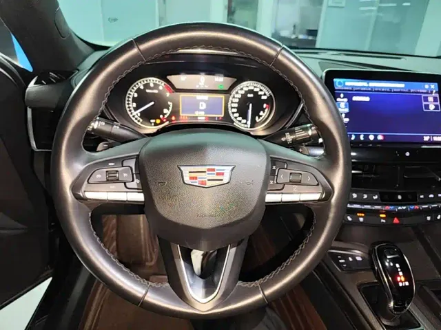 Cadillac CT5 — Фото автомобиля 10