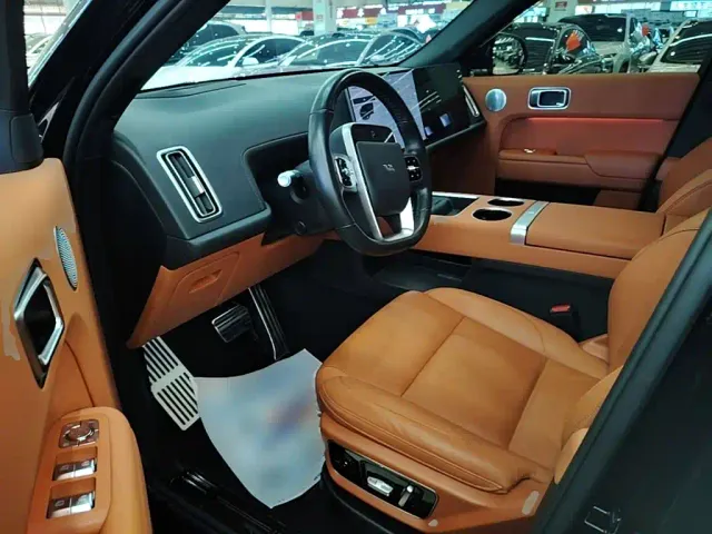 Li Auto L7 — Фото автомобиля 15