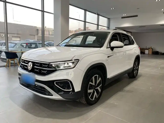 Фотография автомобиля — Volkswagen Tayron