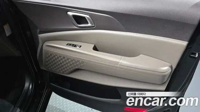 Kia Carnival Generation 4 — Фото автомобиля 25