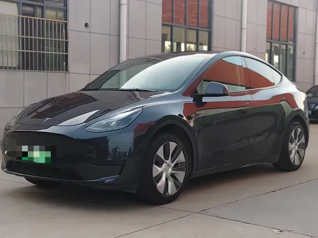 Фотография автомобиля — Tesla Model Y