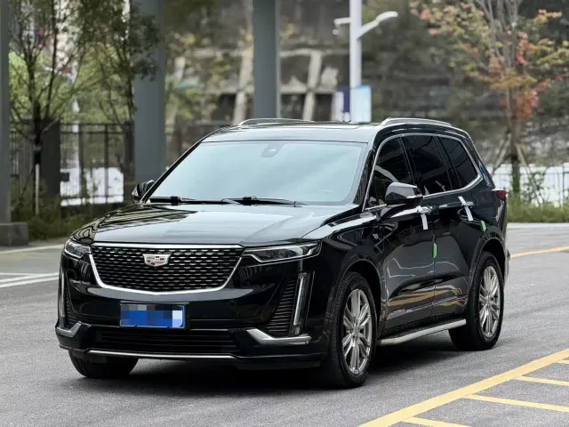 Фотография автомобиля — Cadillac XT6