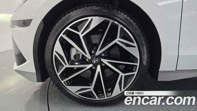 Hyundai Ioniq 6 — Фото автомобиля 5