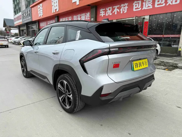 Geely Galaxy L7 — Фото автомобиля 6
